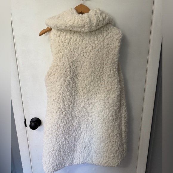 Me Jane Cream Teddy Jacket - Picture 2 of 3